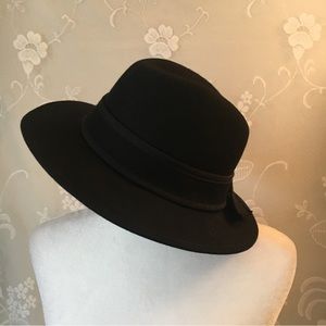Elegant Forever 21 Black Wool Fedora Classic Hat